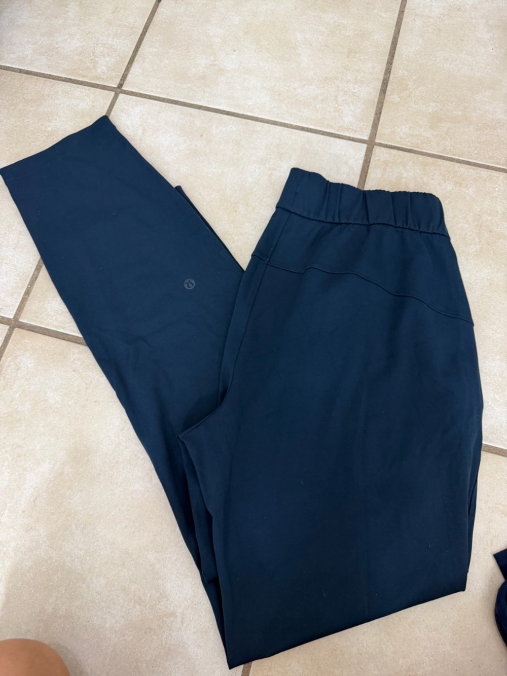 Lululemon On The Fly Pant 28”